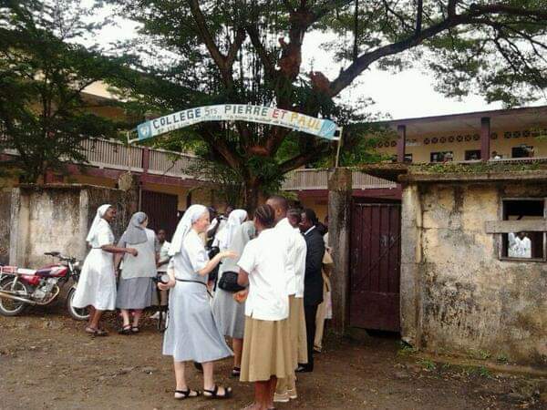 Logo - COLLEGE SAINTS PIERRE ET PAUL DE LOUM/ST  JANVIER