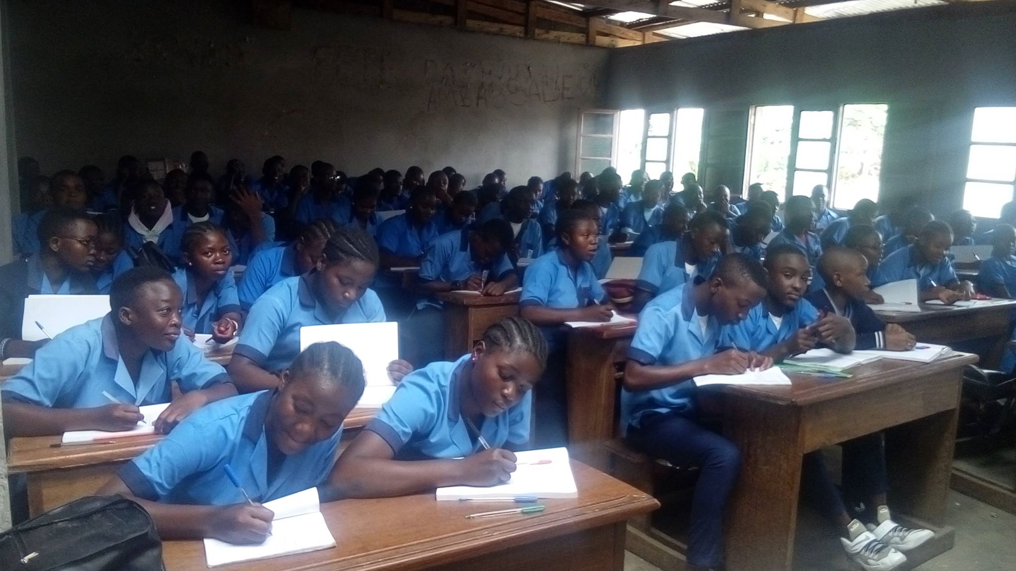 Logo - INSTITUT POLYVALENT MARIE RIVIER